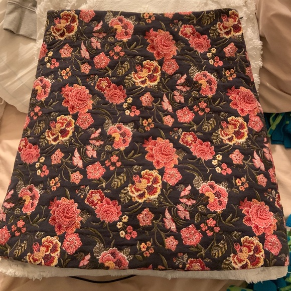 LOFT Floral Skirt - Picture 2 of 4